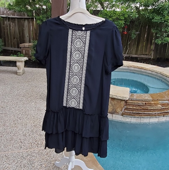 Willow & Clay Dresses & Skirts - NWOT Willow &Clay really black dress, M